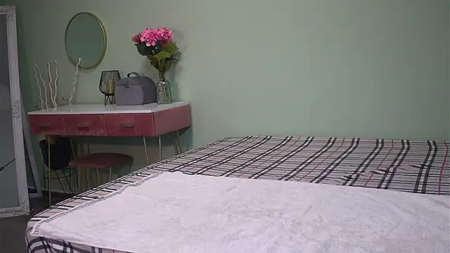 CelineConner online show from 01.16.25