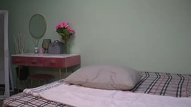 CelineConner online show from 01.23.25