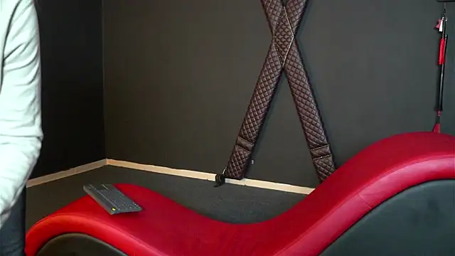 CelineConner online show from 02.10.25