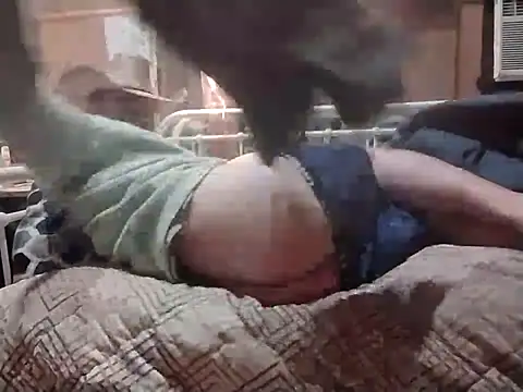 Snapshot of AlphaAlluring69 chatting on 02.21.25 AlphaAlluring69 online show from 02.21.25