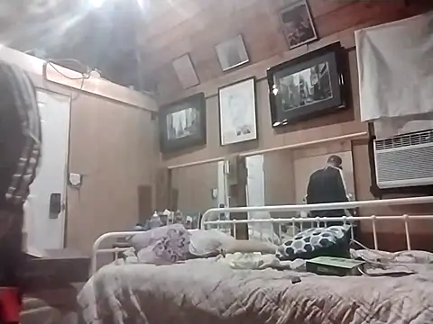 Snapshot of AlphaAlluring69 chatting on 02.22.25 AlphaAlluring69 online show from 02.22.25