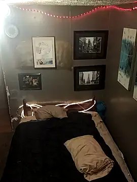 Snapshot of AlphaAlluring69 chatting on 03.27.26 AlphaAlluring69 online show from 03.27.26