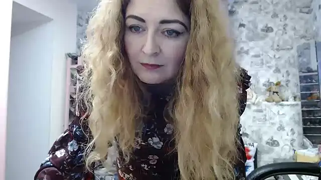 Helen1974 online show from 01.14.25