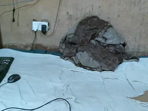 cute naimah online show from 03.30.26