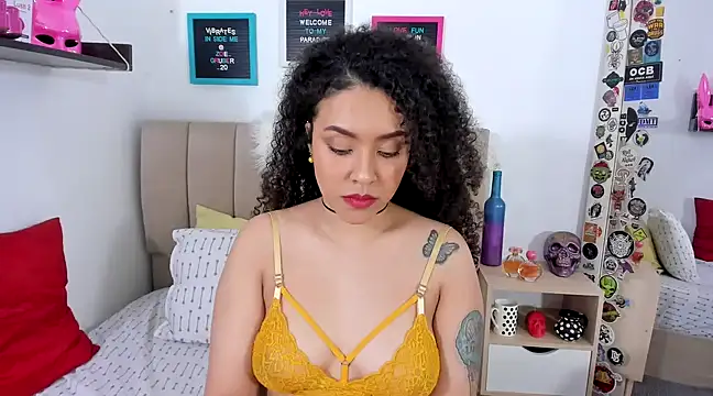 Zoe Gruber online show from 01.25.25