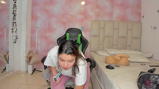 emily lean  online show from 10.25.25