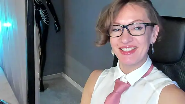 Dorothy Meyer online show from 01.10.25
