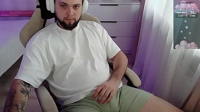 Snapshot of ChillyXO chatting on 03.02.26 ChillyXO online show from 03.02.26