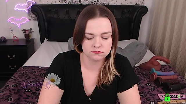 DaisieMaeXO online show from 02.03.26