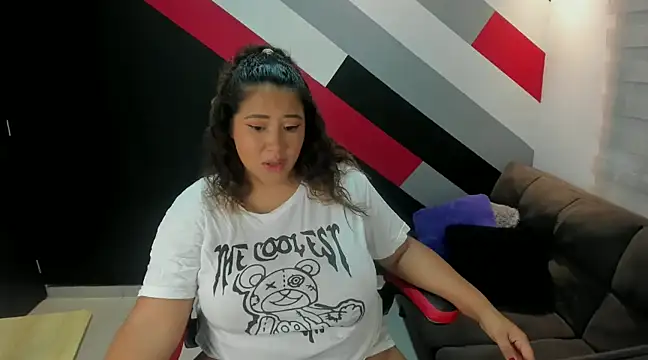 I am yours- online show from 01.28.25