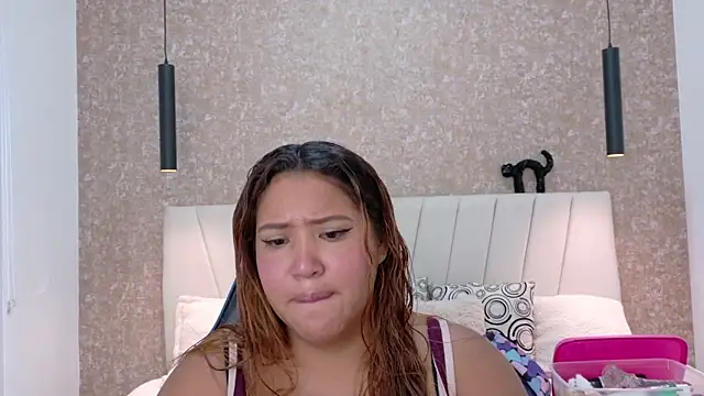 I am yours- online show from 09.18.25