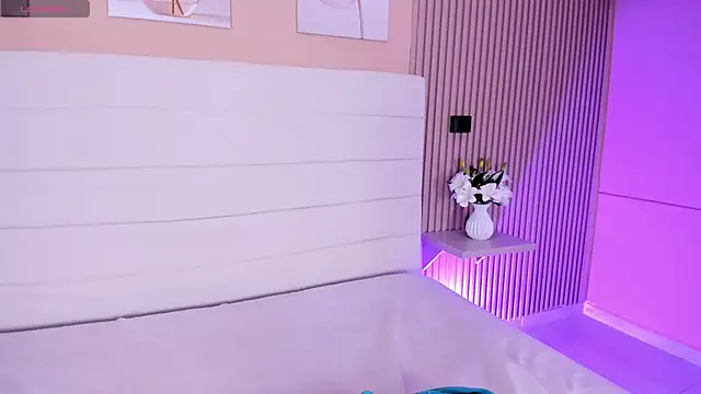 Lilly 2809  online show from 04.08.26