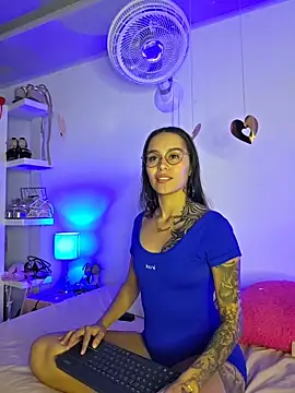 thamaral1 online show from 03.25.26