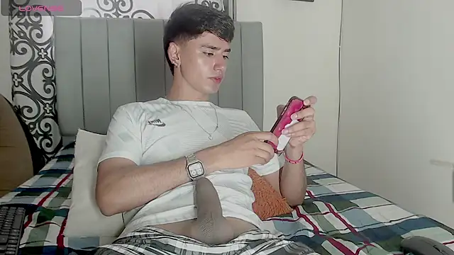 juan stiven online show from 10.22.25