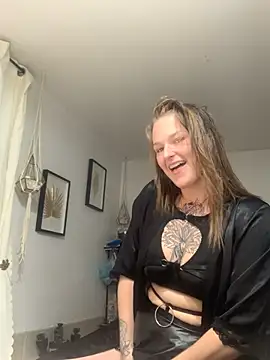 Snapshot of Mymy_Stevo_420 chatting on 12.18.25 Mymy Stevo 420 online show from 12.18.25