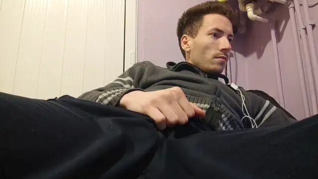 Snapshot of _Hocthus_ chatting on 02.05.25 Hocthus online show from 02.05.25