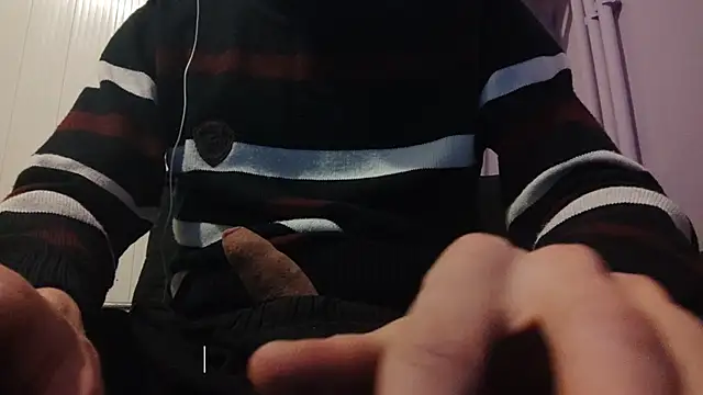 Snapshot of _Hocthus_ chatting on 03.10.25 Hocthus online show from 03.10.25