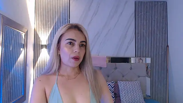 ashley  tylor online show from 04.18.26