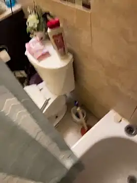 Snapshot of VFuck4U_xxx chatting on 03.13.25 VFuck4U xxx online show from 03.13.25