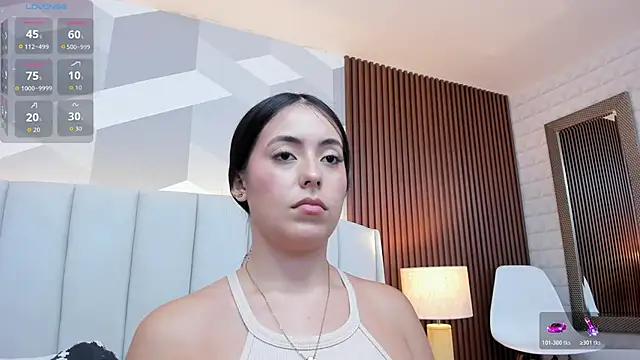 Julietasantos   online show from 10.22.25