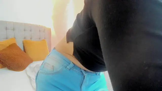 Carolina hernandez22 online show from 10.27.25