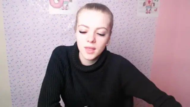 Snapshot of AliceFlirtt_ chatting on 12.05.24 AliceFlirtt online show from 12.05.24