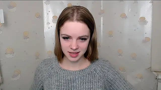 Snapshot of AliceFlirtt_ chatting on 12.27.24 AliceFlirtt online show from 12.27.24