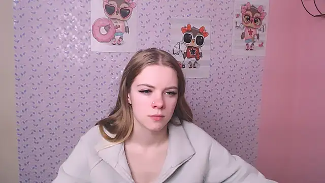 Snapshot of AliceFlirtt_ chatting on 01.13.25 AliceFlirtt online show from 01.13.25