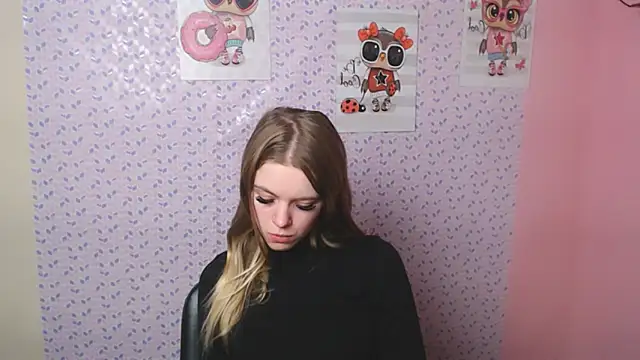 Snapshot of AliceFlirtt_ chatting on 01.16.25 AliceFlirtt online show from 01.16.25