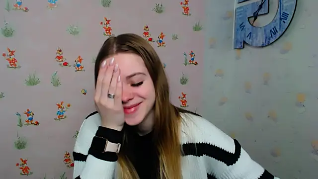 Snapshot of AliceFlirtt_ chatting on 02.21.25 AliceFlirtt online show from 02.21.25