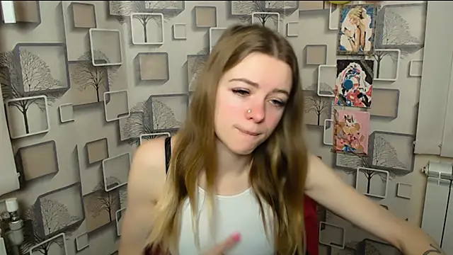Snapshot of AliceFlirtt_ chatting on 03.01.25 AliceFlirtt online show from 03.01.25