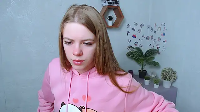 AliceFlirtt  online show from 10.17.25