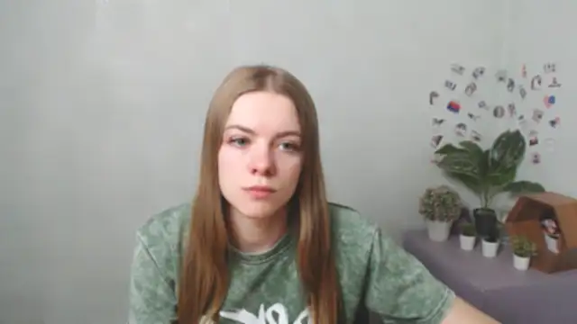 AliceFlirtt  online show from 12.22.25