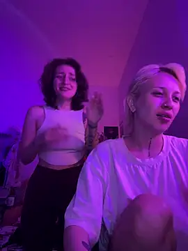 Dooubletroublee online show from 06.18.26