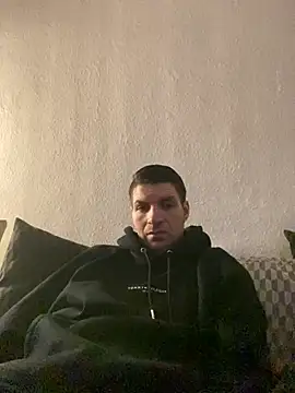 Snapshot of Ricoleckt chatting on 02.27.25 Ricoleckt online show from 02.27.25