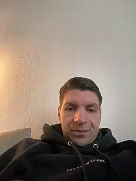 Snapshot of Ricoleckt chatting on 02.28.25 Ricoleckt online show from 02.28.25