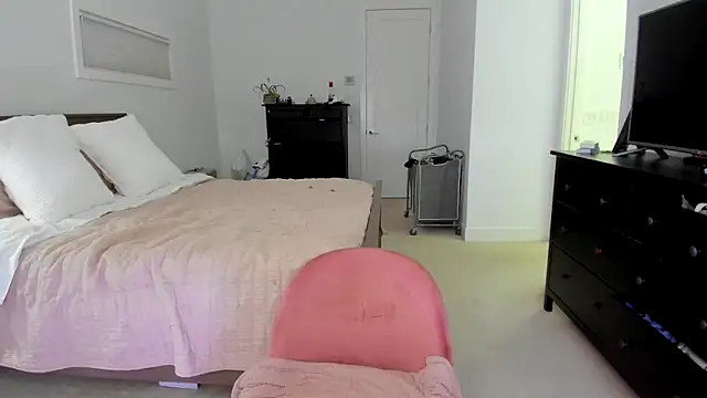 Kymmmy online show from 02.13.25