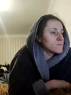 Snapshot of emeli_moon chatting on 01.24.25 emeli moon online show from 01.24.25