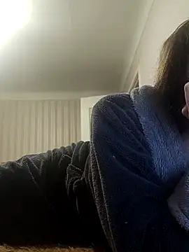 Snapshot of emeli_moon chatting on 02.17.25 emeli moon online show from 02.17.25