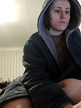 Snapshot of emeli_moon chatting on 02.22.25 emeli moon online show from 02.22.25