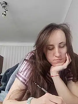 Snapshot of emeli_moon chatting on 02.28.25 emeli moon online show from 02.28.25