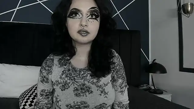 Snapshot of Adeelinee chatting on 03.06.25 Adeelinee online show from 03.06.25