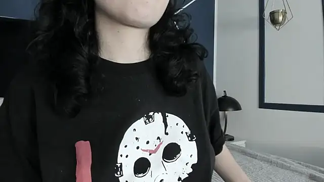 Snapshot of Adeelinee chatting on 03.16.25 Adeelinee online show from 03.16.25