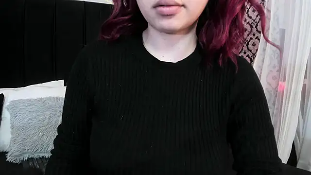 Snapshot of Adeelinee chatting on 09.24.25 Adeelinee online show from 09.24.25