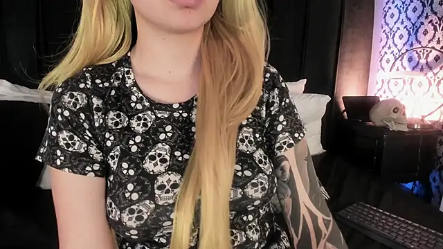 Adeelinee online show from 01.17.26