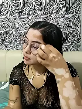 Shirley 23 online show from 03.01.26