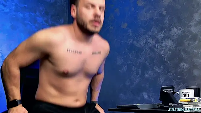 Snapshot of juliusmasters chatting on 02.24.26 juliusmasters online show from 02.24.26