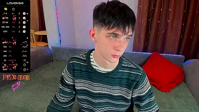 Aaron Boom online show from 10.27.25