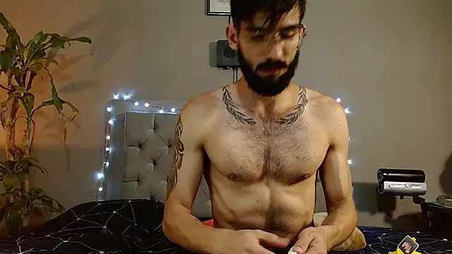 Snapshot of Mr_WhiteCock chatting on 01.16.25 Mr WhiteCock online show from 01.16.25