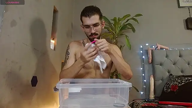 Snapshot of Mr_WhiteCock chatting on 03.03.25 Mr WhiteCock online show from 03.03.25